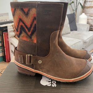 Sorel slimshortie boot size 8